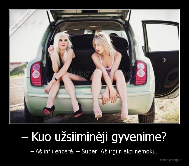influenceriai,darbas,merginos