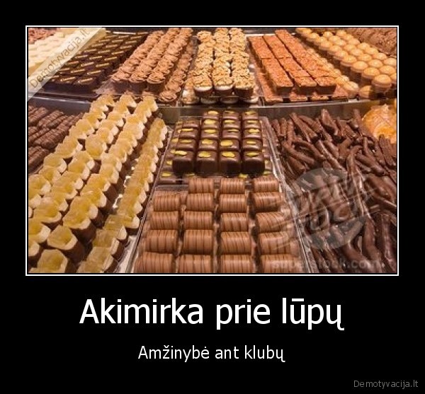 Akimirka prie lūpų