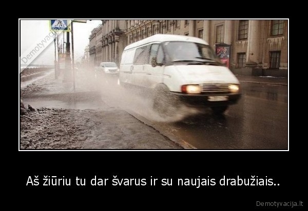 bala,automobiliai,aptaske,nauji, drabuziai,svarus,ispurvino
