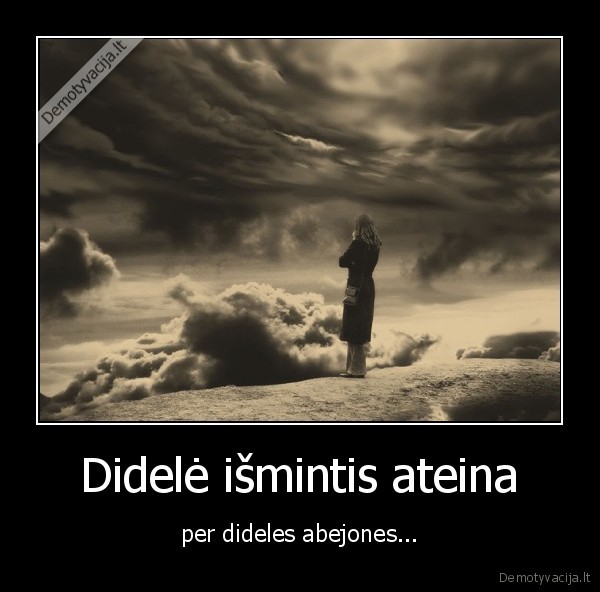 ismintis,ateiti,dideles,abejones,mergina,moteris,nespalvotas,debesys,aukstai