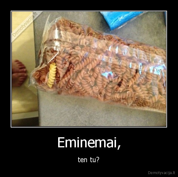 eminemas,makaronai,juodas,baltas