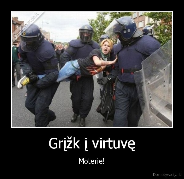 moteris, virtuvej,policija,milicija