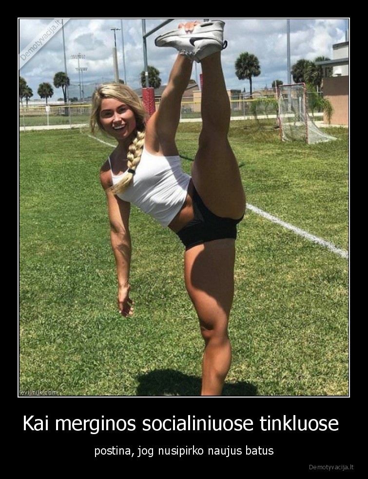 merginos,socialiniai, tinklai,nauji, batai,instagram,facebook