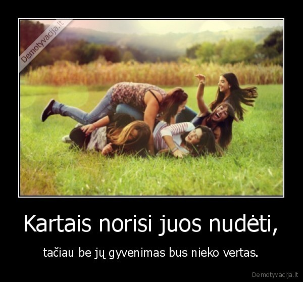 draugai,zaisti,dukti,zole,laukas,nudeti,gyvenimas