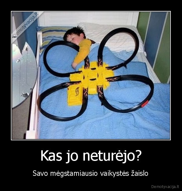 vaikas,zaislas,zaislai,vaikyste,miegas,lova,apsikabines,mylimiausias