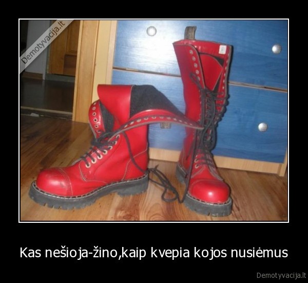 Kas nešioja-žino,kaip kvepia kojos nusiėmus