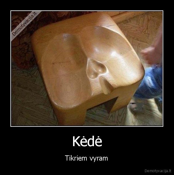 vyrai,kede,moterys