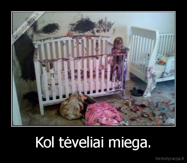 vaikas,tevai,miega