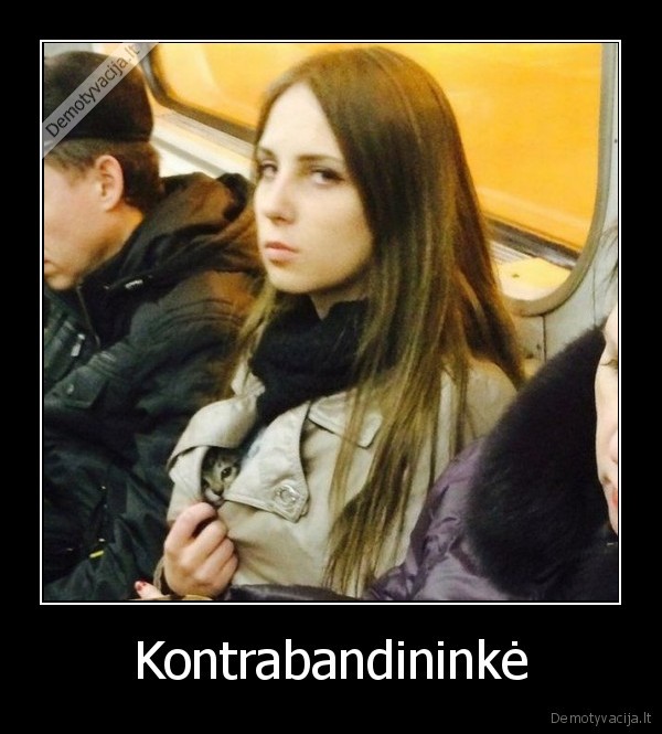 juokinga, moteris,kaciukas