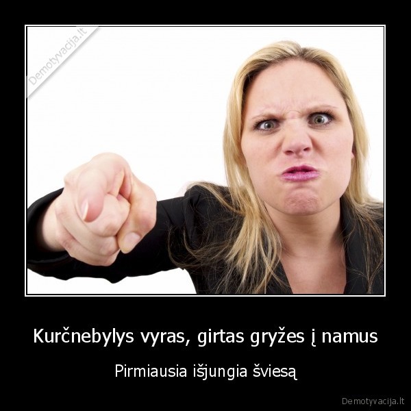 Kurčnebylys vyras, girtas gryžes į namus