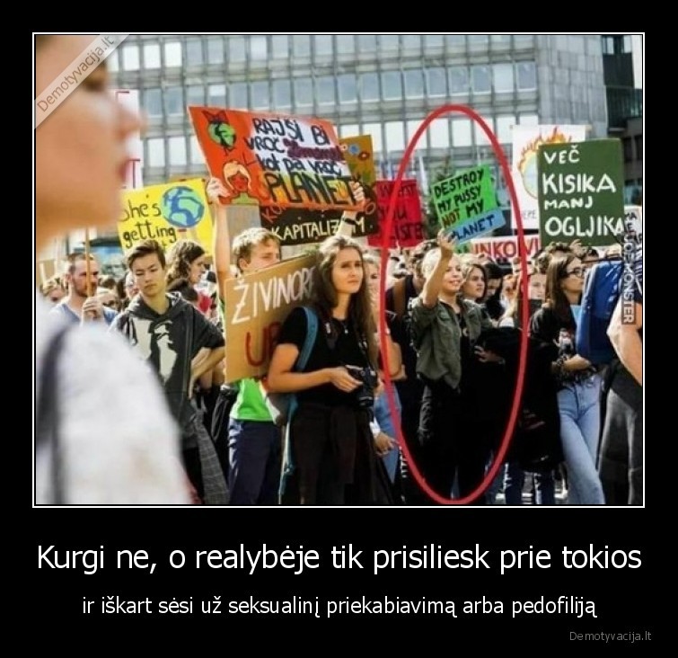 merginos,mazametes,priekabiavimas