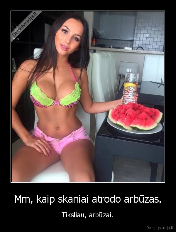 mergina,papai,arbuzas