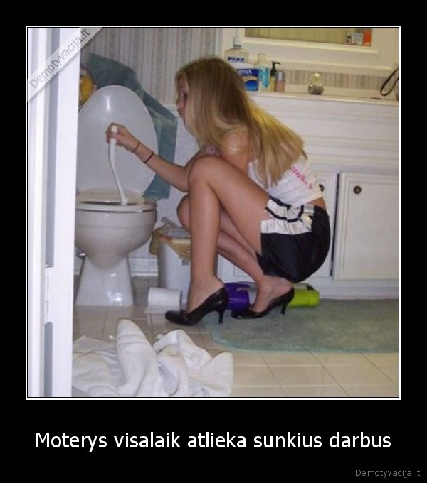 Moterys visalaik atlieka sunkius darbus