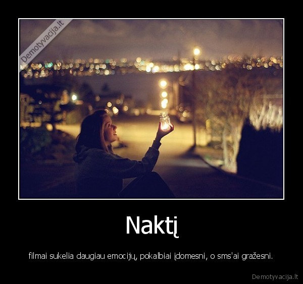 Naktį