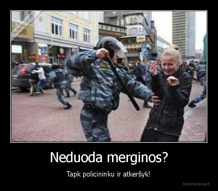 policininkas,kerstas,neduoda,merginos