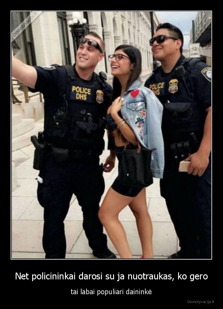 dainininke,policija,populiari