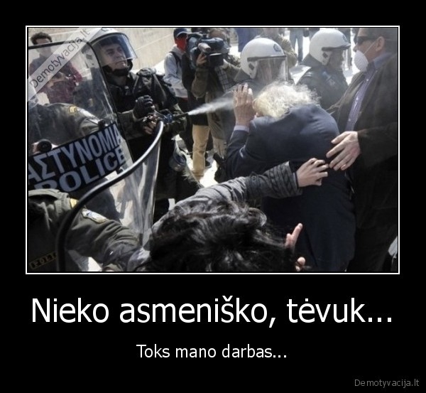 riausiu, malsinimas,riausiu, policija,asarines, dujos