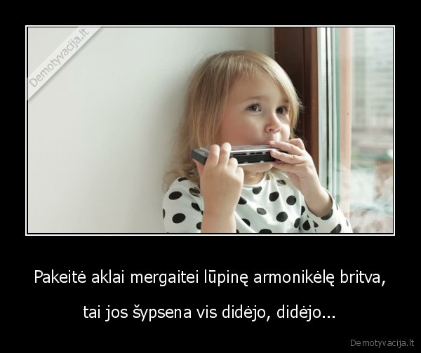 mergaite,armonikele,britva,sypsena