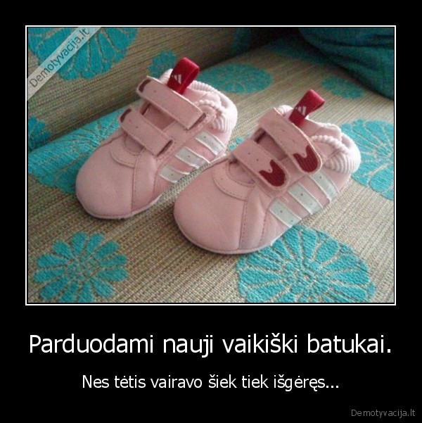 Parduodami nauji vaikiški batukai.