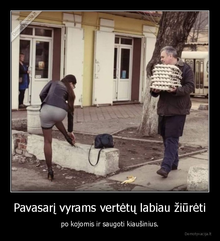 kiausiniai,vyrai,moterys,pavasaris,ziureti, po, kojomis