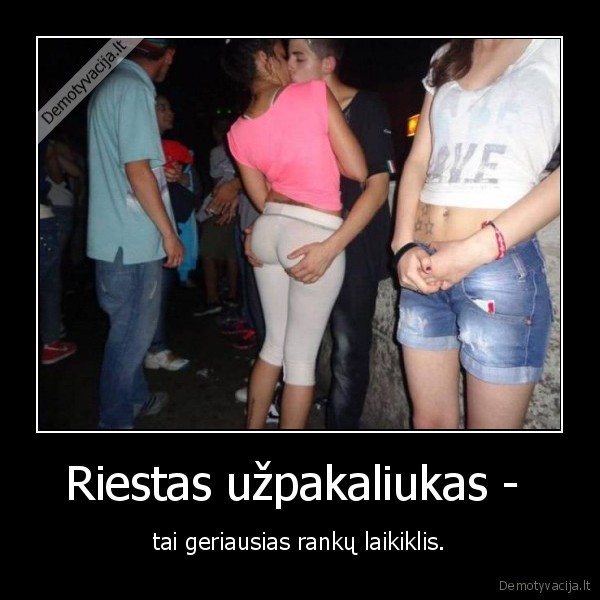 uzpakaliukas,mergina,laikiklis