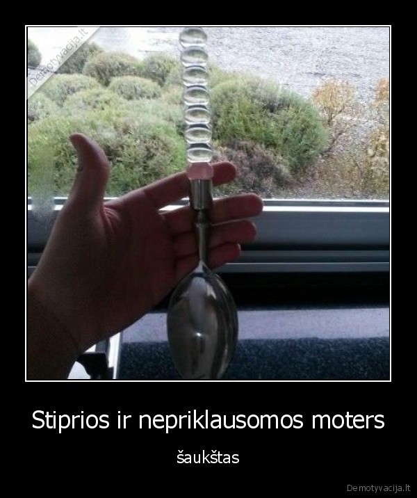 saukstas,moteris