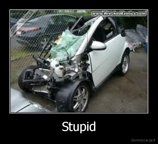 masina,smart,crashed