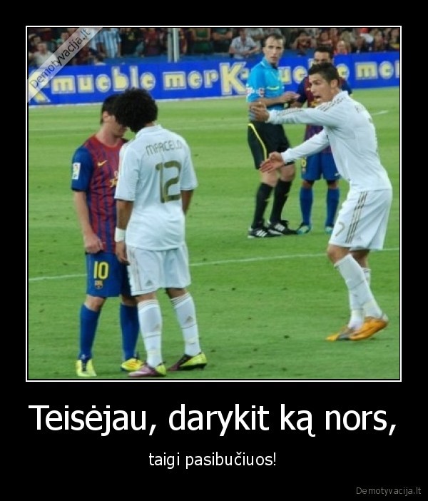 messi,ronaldo