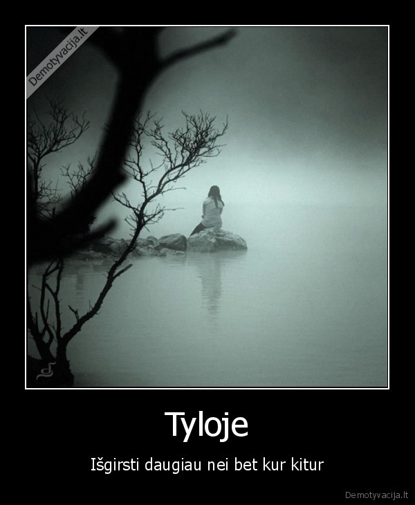 tyla,vienisa,moteris,rukas