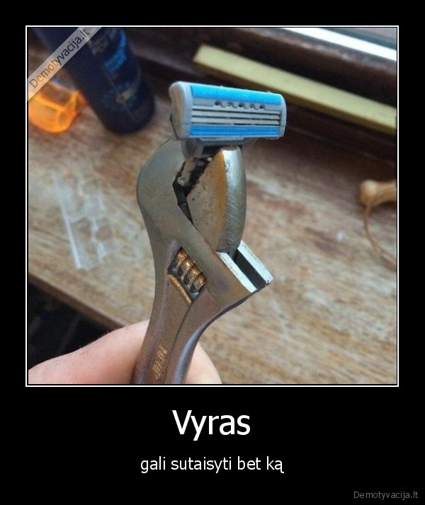 vyras,skustuvas