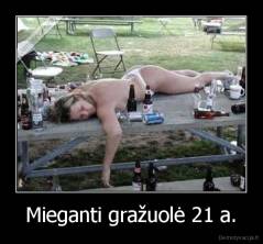 Mieganti gražuolė 21 a. - 